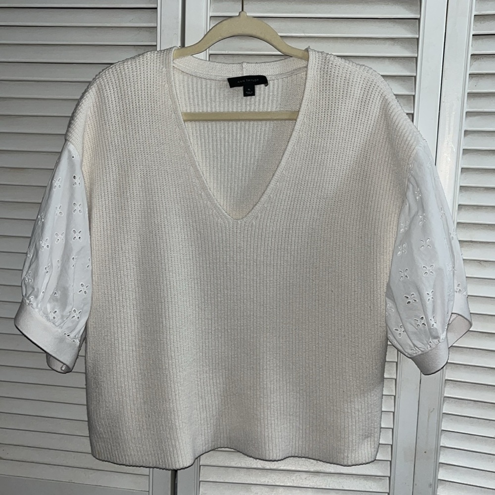 Ann Taylor Cream White V-Neck Sweater with Eyelet puff Sleeves